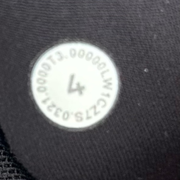 Lululemon Nulu Asymmetrical Yoga Tank Top, B/C Cup Black and Navy size 4 - Picture 7 of 7